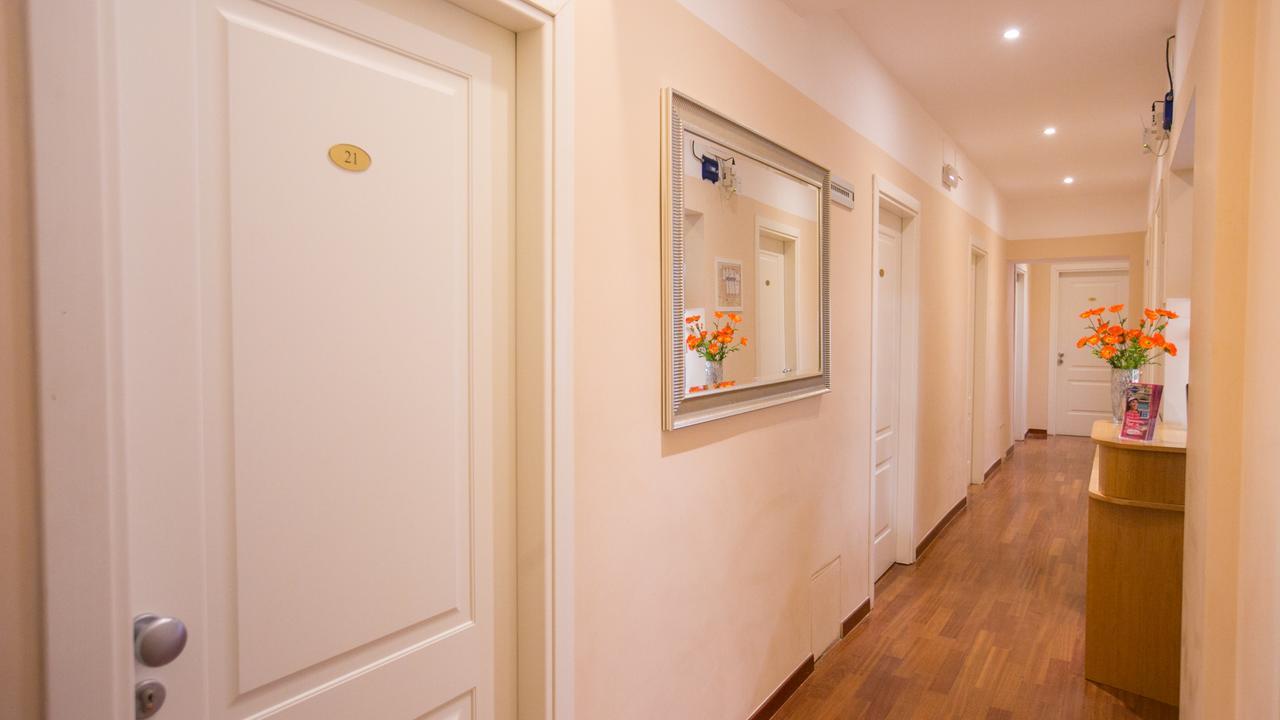 Hotel Martino Ai Monti Rome Bagian luar foto