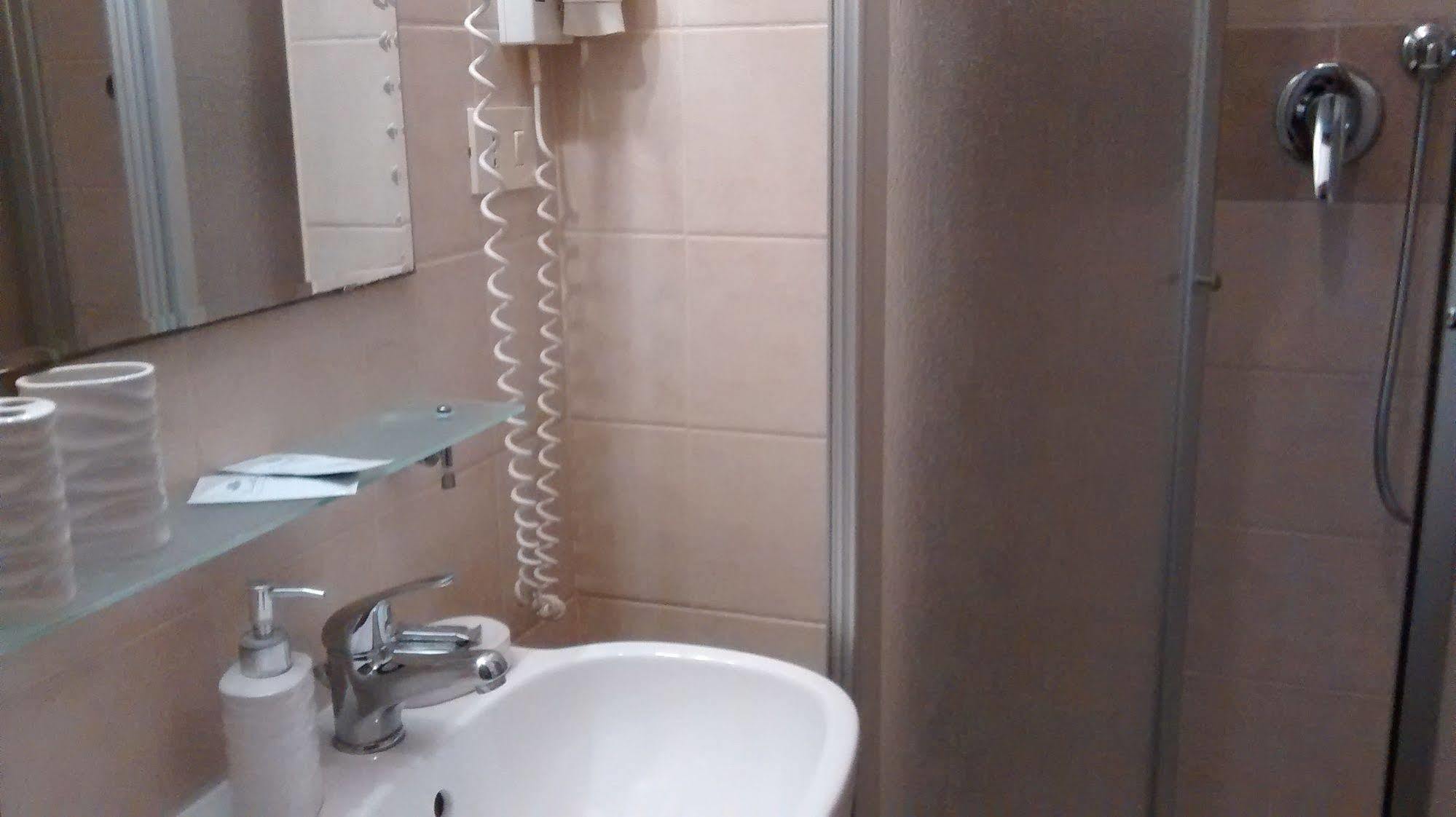 Hotel Martino Ai Monti Rome Bagian luar foto